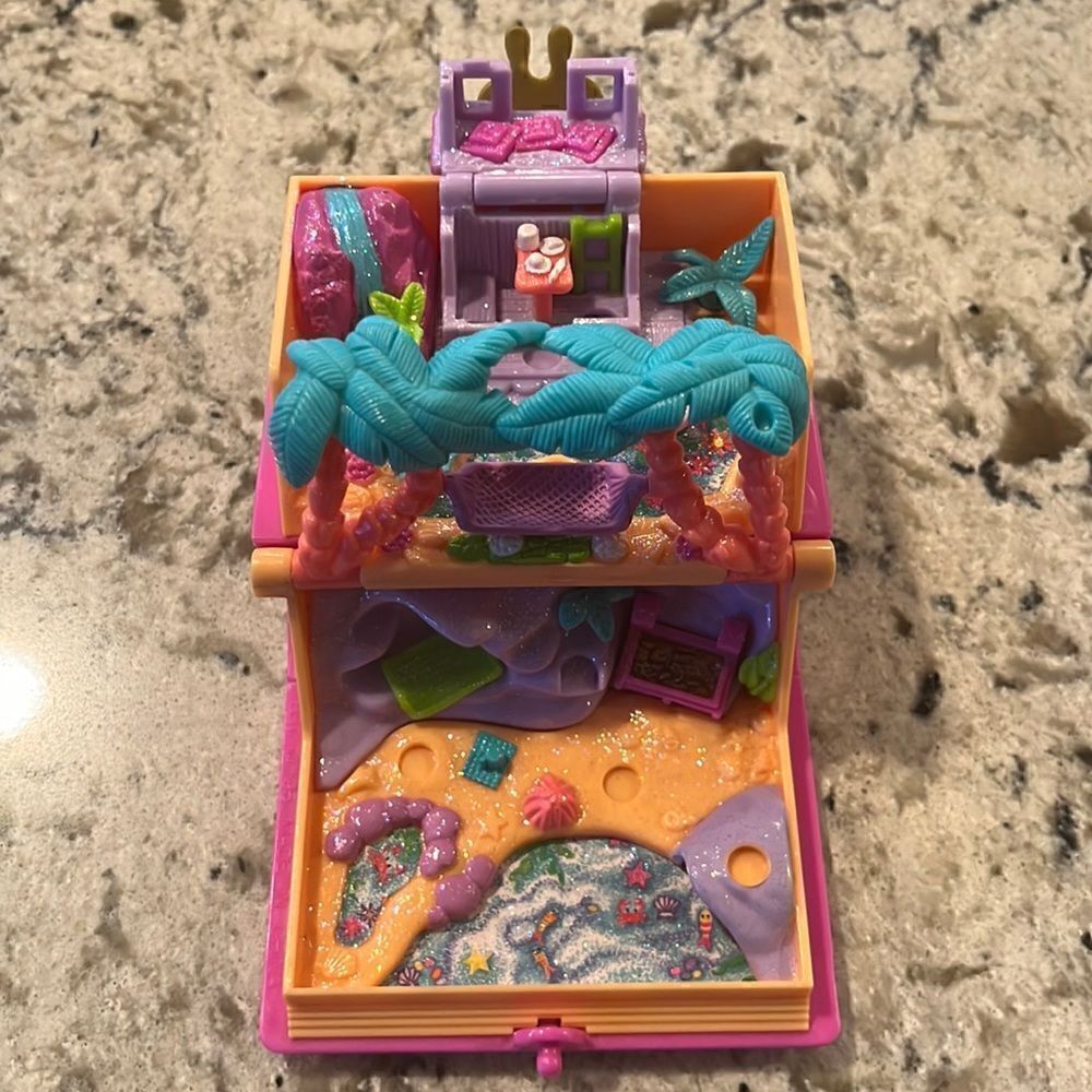 1995 Polly Pocket Glitter Island Storybook